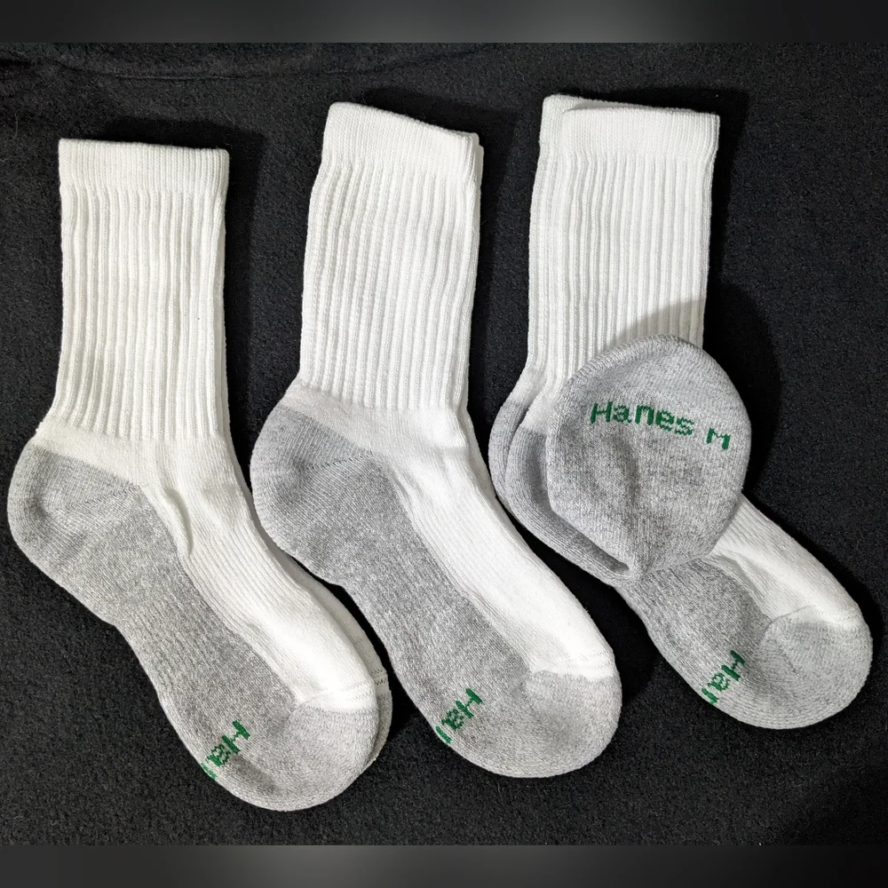 HANES 8 Pair NEW Boys White Cushion Crew Cut Socks Size 9-2 NEW